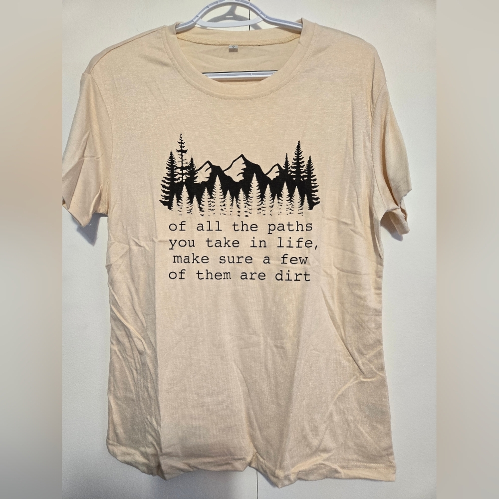 Beige Mountain/Dirt Path Graphic T-Shirt‎